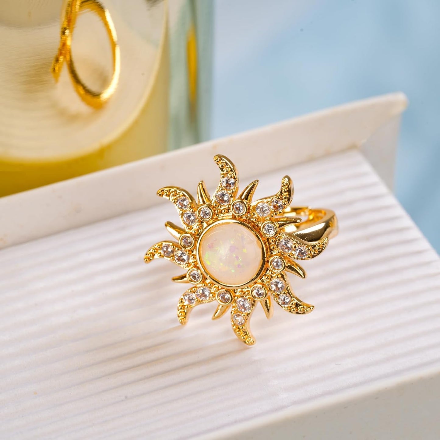 Enchanted Bloom Sunburst Rapunzel Ring™